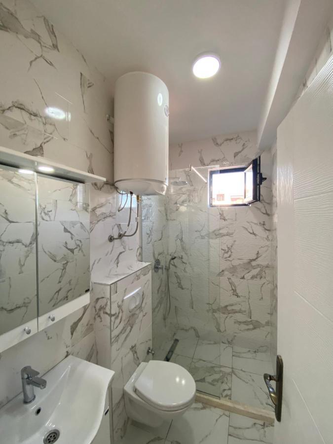 Xhan Apartments Ulcinj Esterno foto