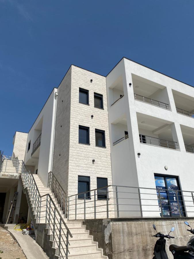 Xhan Apartments Ulcinj Esterno foto